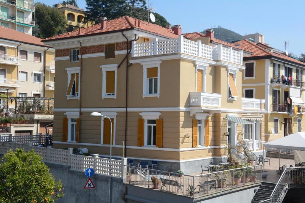 Hotel Ines Varazze Ngoại thất bức ảnh